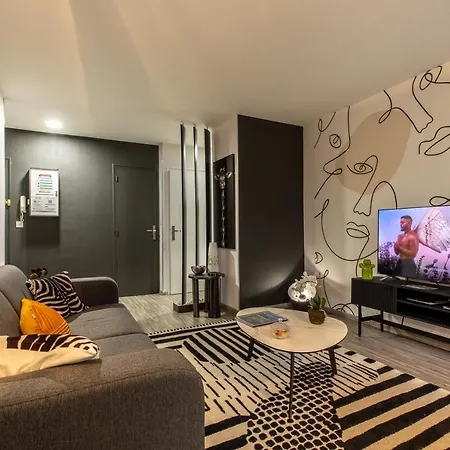 Apartment F2 